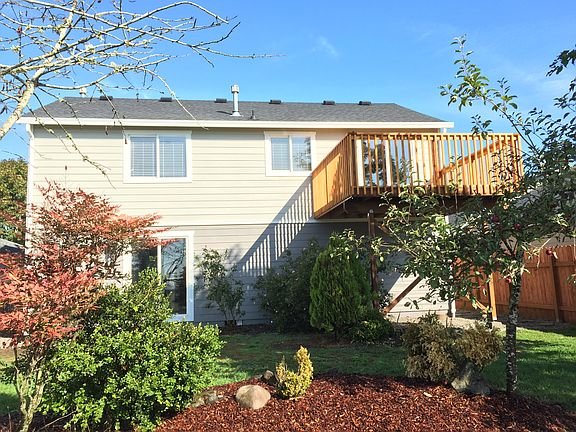 5th image of 17803 SE 24th St