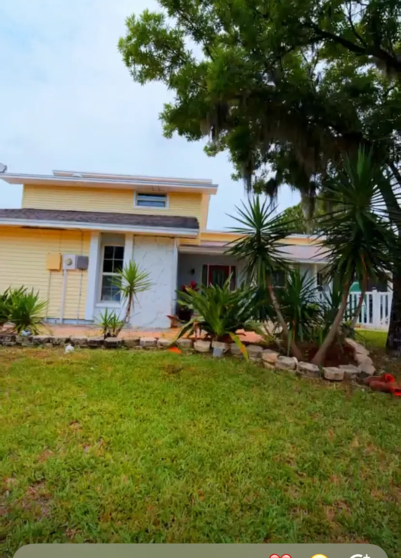 3 bed, 1692 sqft, $2,350 — Photo 1