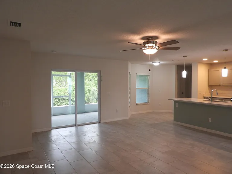 1530 Paley Cir SE — Photo 5