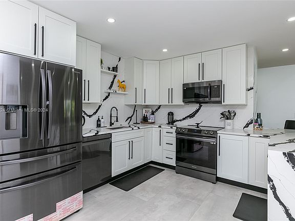 4th image of 8616 Bridle Path Ct #8616