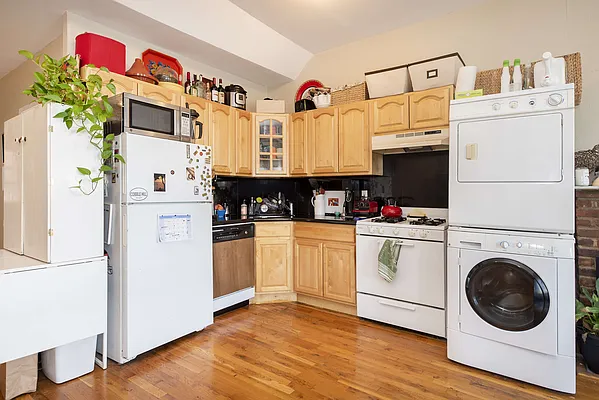 Rented by Bold New York | media 20