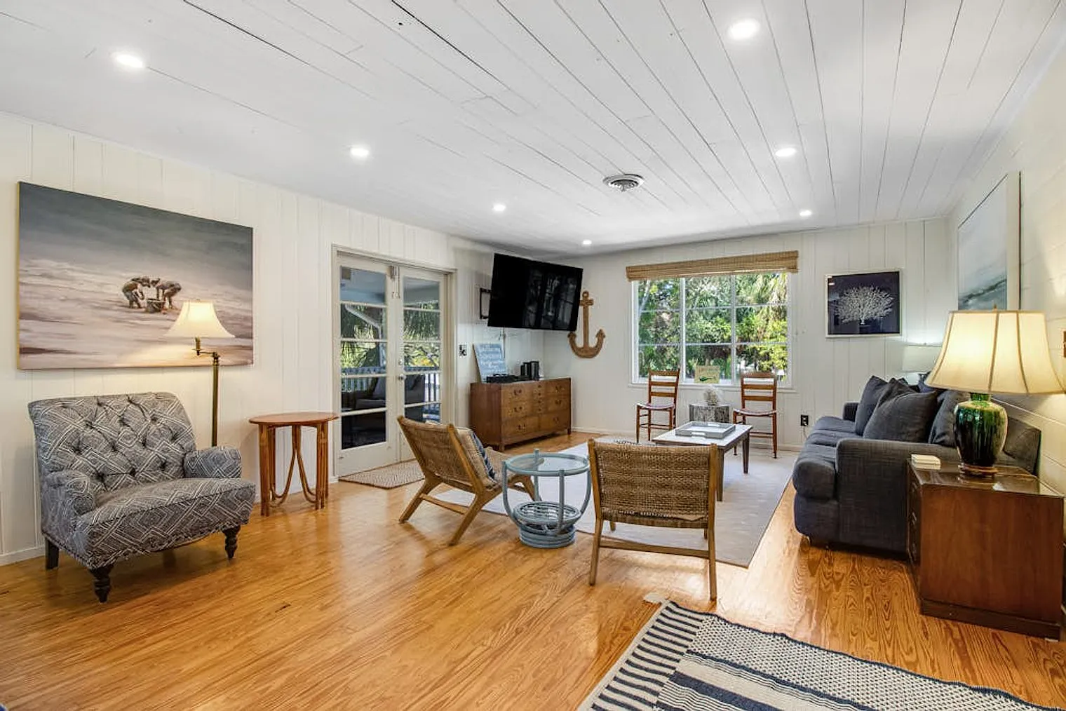 3 bed, 3.0 bath, 1280 sqft, $7,334 — Photo 3