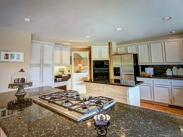 352 Troon Ct — Photo 13