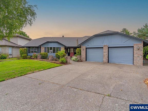 2nd image of 588 Palmer Dr N