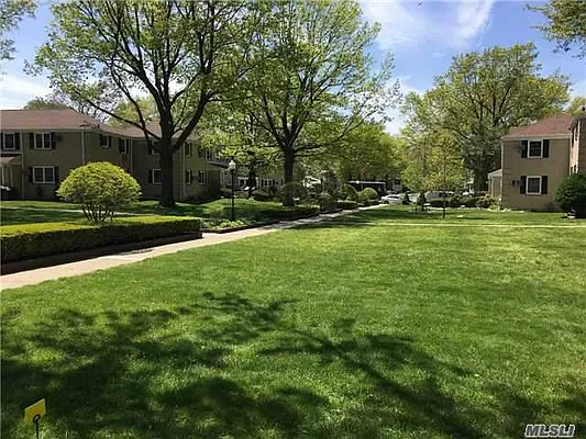 Rented by Douglas Elliman | media 2