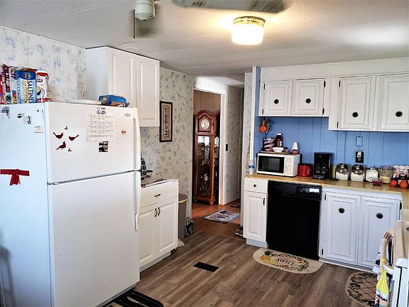 3rd image of 1532 Remuda Dr