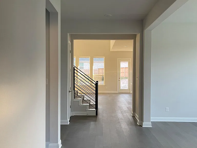 513 Constitution Way — Photo 10