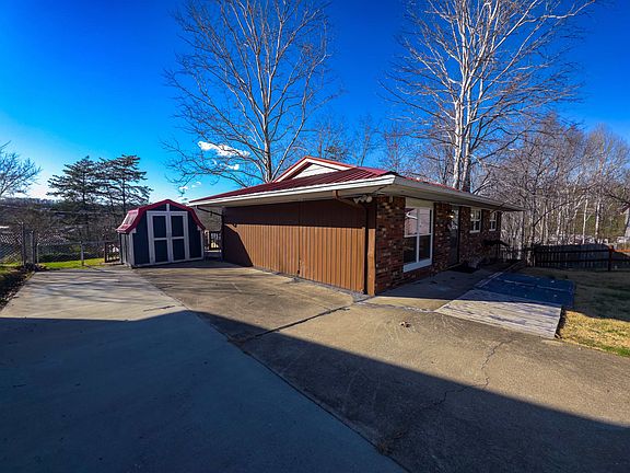 2nd image of 7900 Ray Dr