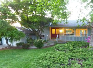 12306 NE 162nd St, Bothell, WA 98011