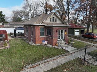 705 E Jefferson St, Clinton, IL 61727