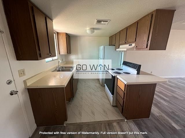 1st image of 1102 W Cheryl Dr APT 104