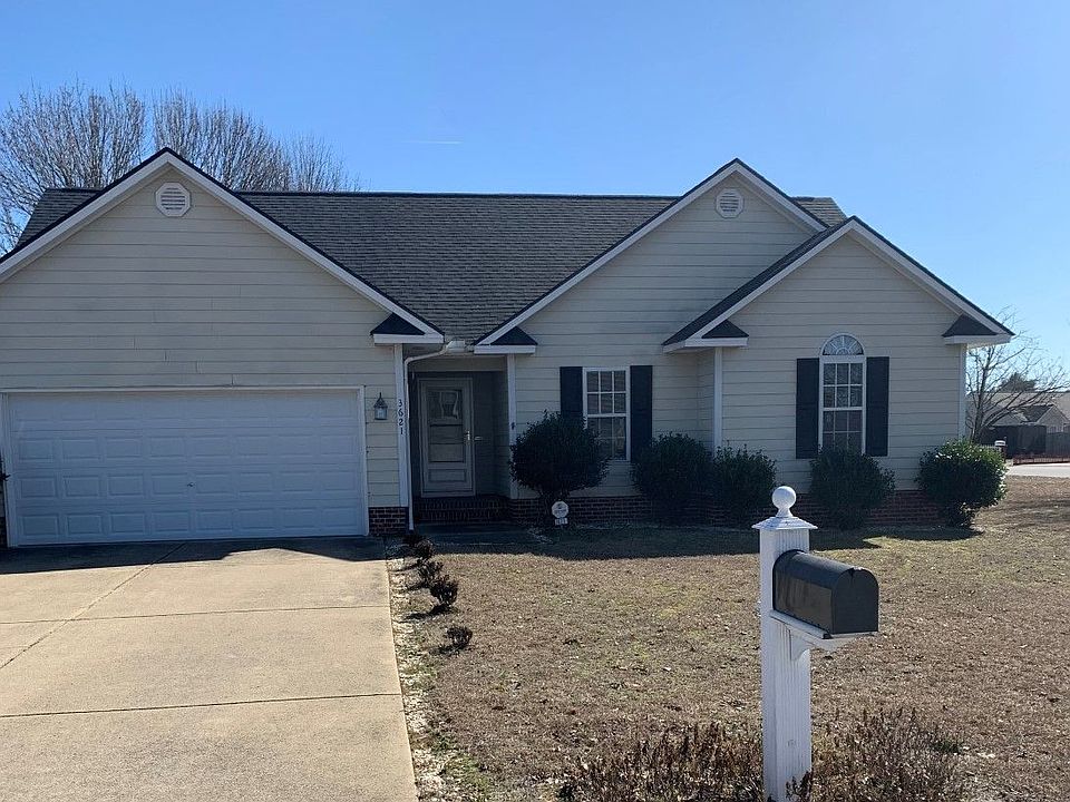 2nd image of 3621 Lismore Ln