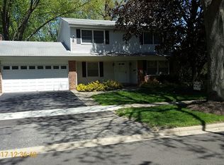 1314 E Clarendon St, Arlington Heights, IL 60004