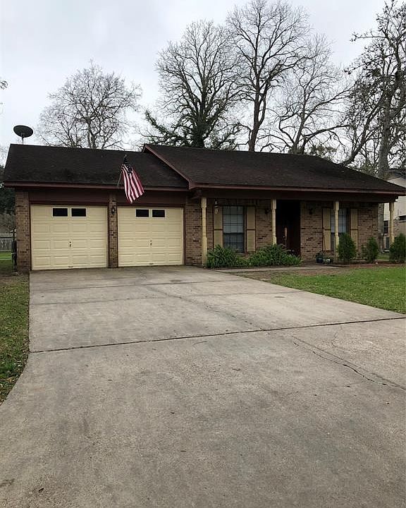 1st image of 632 Dogwood St
