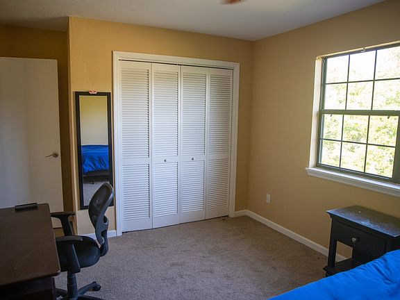 4th image of 1374 Warrior Way