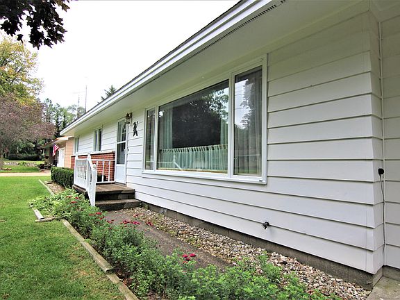 2nd image of 321 Lesada Ave