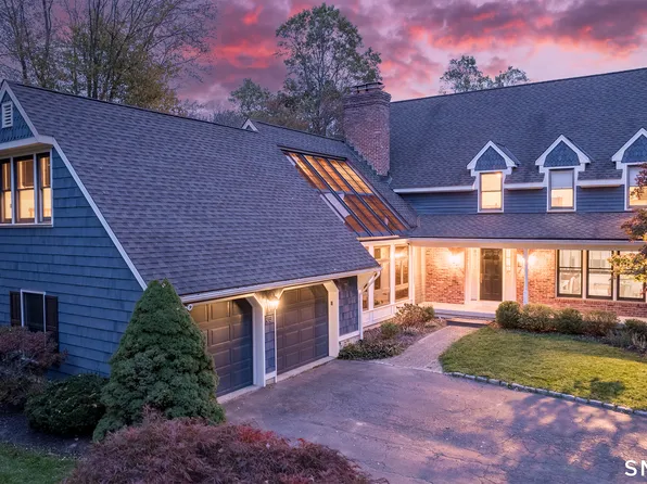 35 Davenport Farm Lane East, Stamford, CT 06903