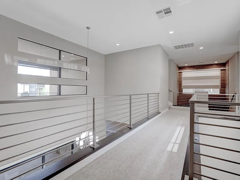 86 Pristine Glen St — Photo 35