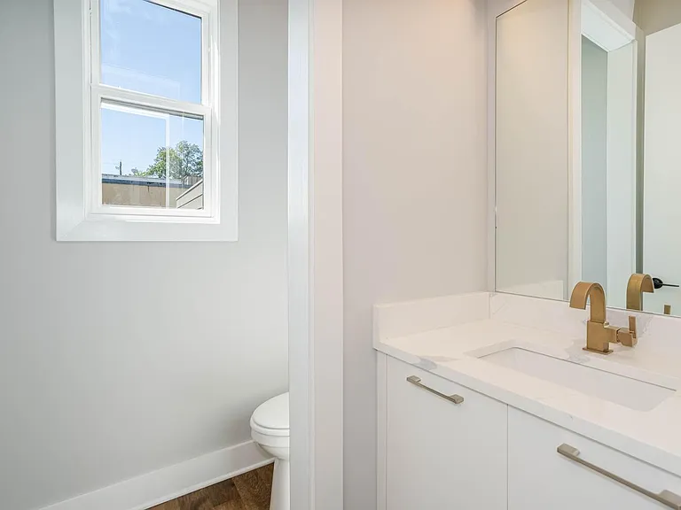 673 Ethel St NW — Photo 8