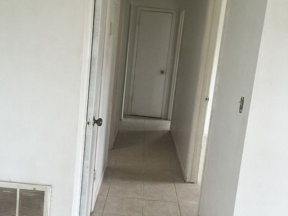 3rd image of 1202 Dora Ave