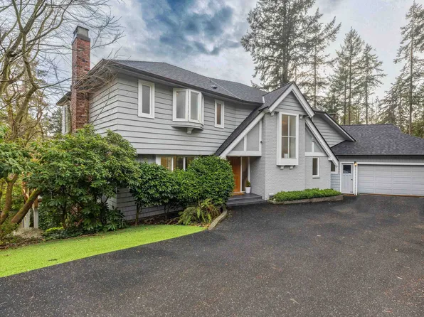 3714 Southridge Pl, West Vancouver, BC V7V 3H8