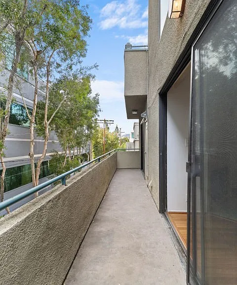 1619 S Bentley Ave #304 — Photo 24