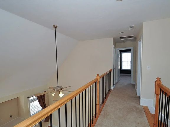 3rd image of 99 Carolina Oaks Ave
