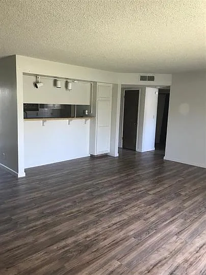 1250 E Shaw Ave #136 — Photo 3