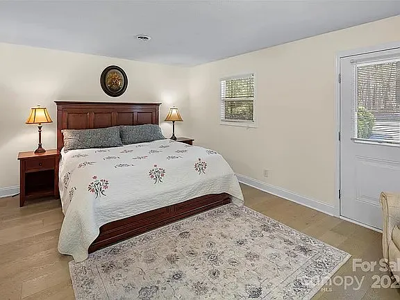 3 bed, 2.5 bath, 2200 sqft, $2,850 — Photo 3