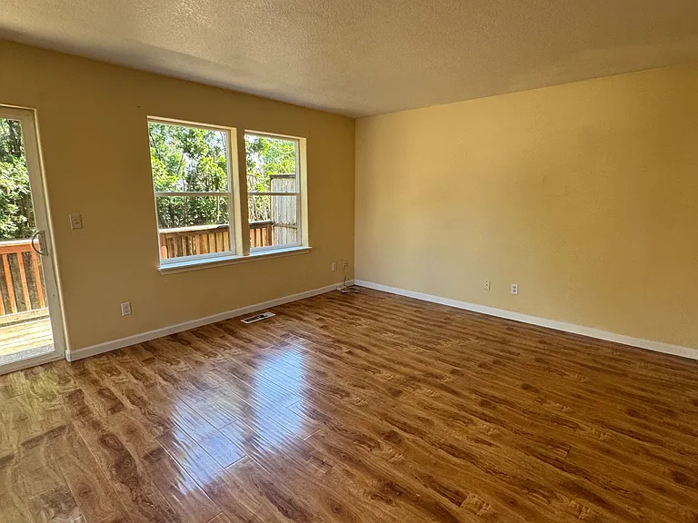 4863 SW 141st Ave — Photo 7