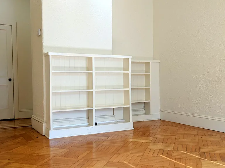 148 Cottage St #3 — Photo 4