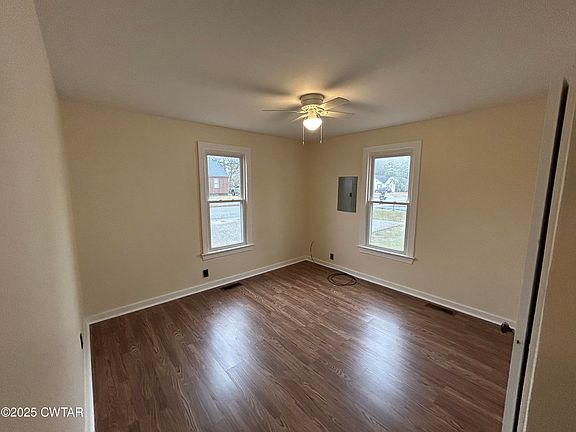 4th image of 433 Victory Ave