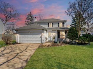 1008 Churchill Dr, Naperville, IL 60563