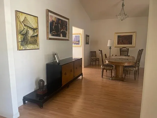 727 Amherst Cir — Photo 16