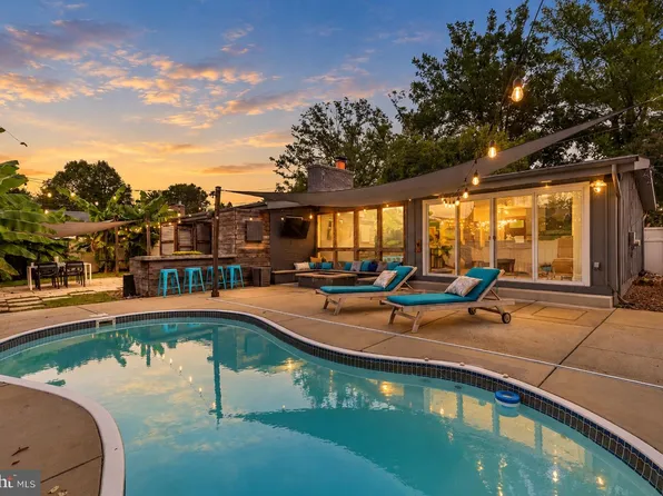10402 Gilmoure Dr, Silver Spring, MD 20901