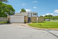 Brooke Grove Ct-2406-001.jpg