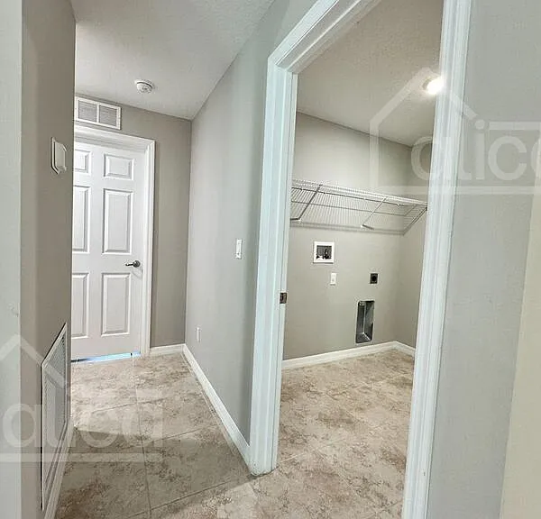 3271 Hale Ave SE — Photo 16