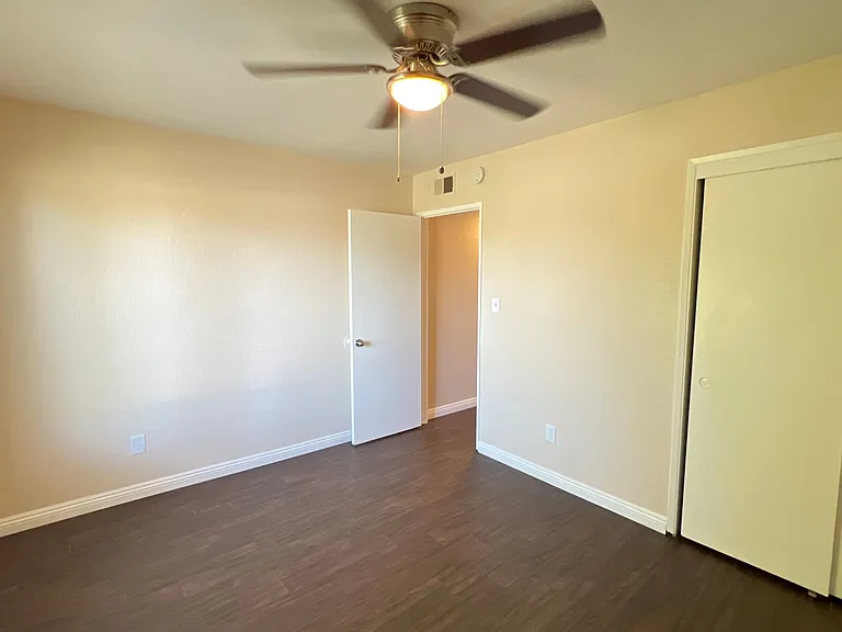 6811 Klamath Way — Photo 42