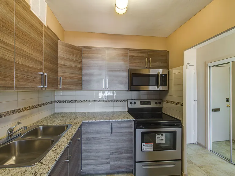 2600 Don Mills Rd — Photo 40