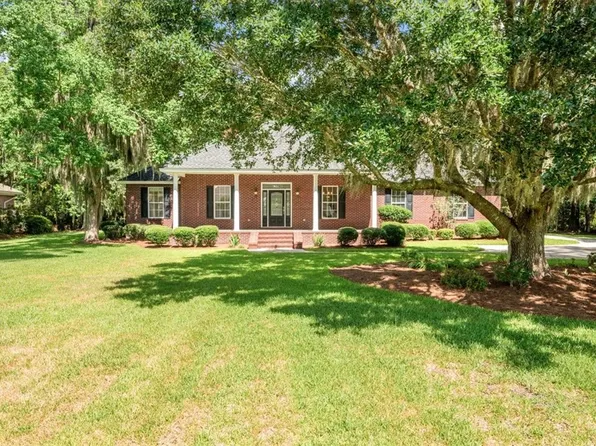 340 Oak Grove Island Dr, Brunswick, GA 31523