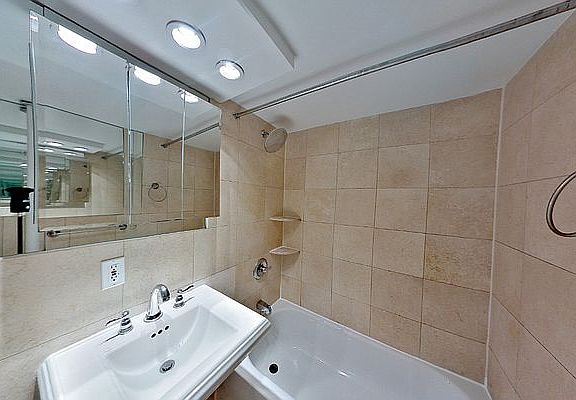 4th image of 330 E 100th St APT 3B