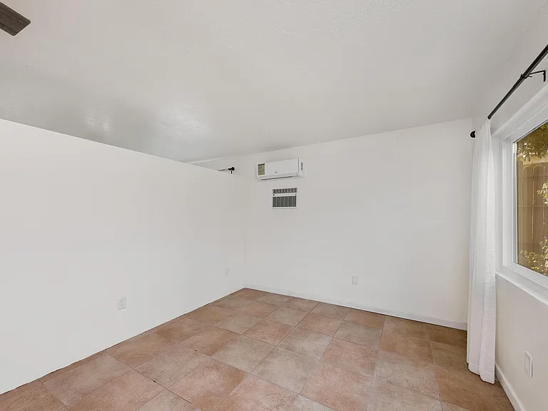 38501 Bel Air Dr — Photo 4