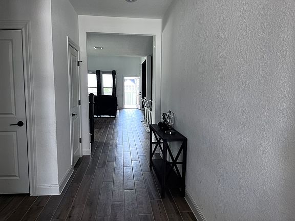 2nd image of 116 Bennington Dr