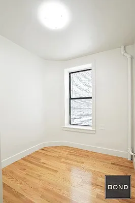 Rented by Bond New York | media 9