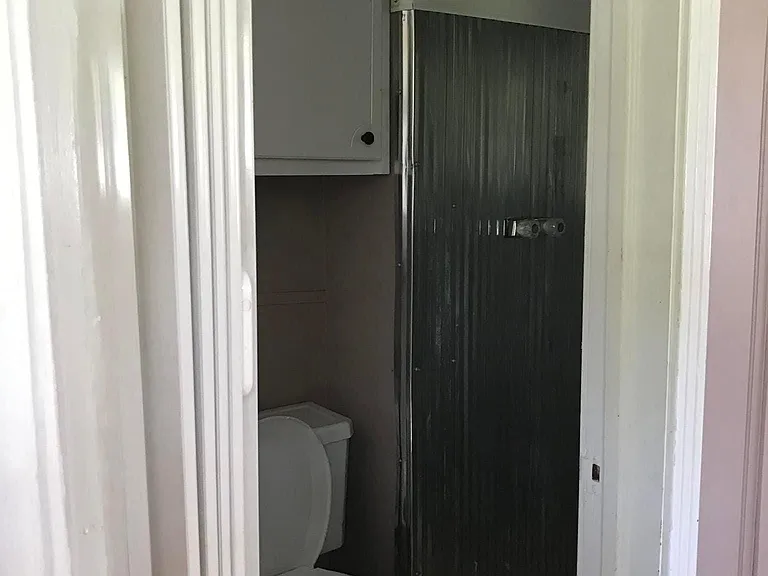 112 Caroline St #B — Photo 11
