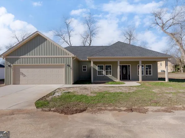 134 Easy St, Cochran, GA 31014