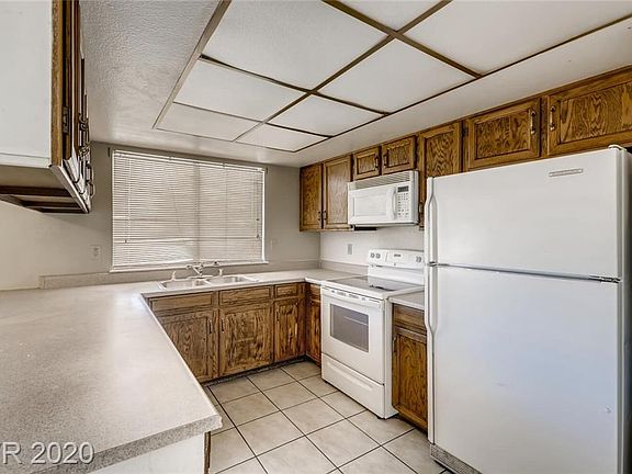 5th image of 5104 Brownwood Ave