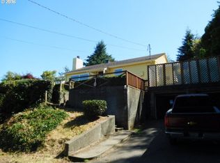 644 11th Ave, Coos Bay, OR
