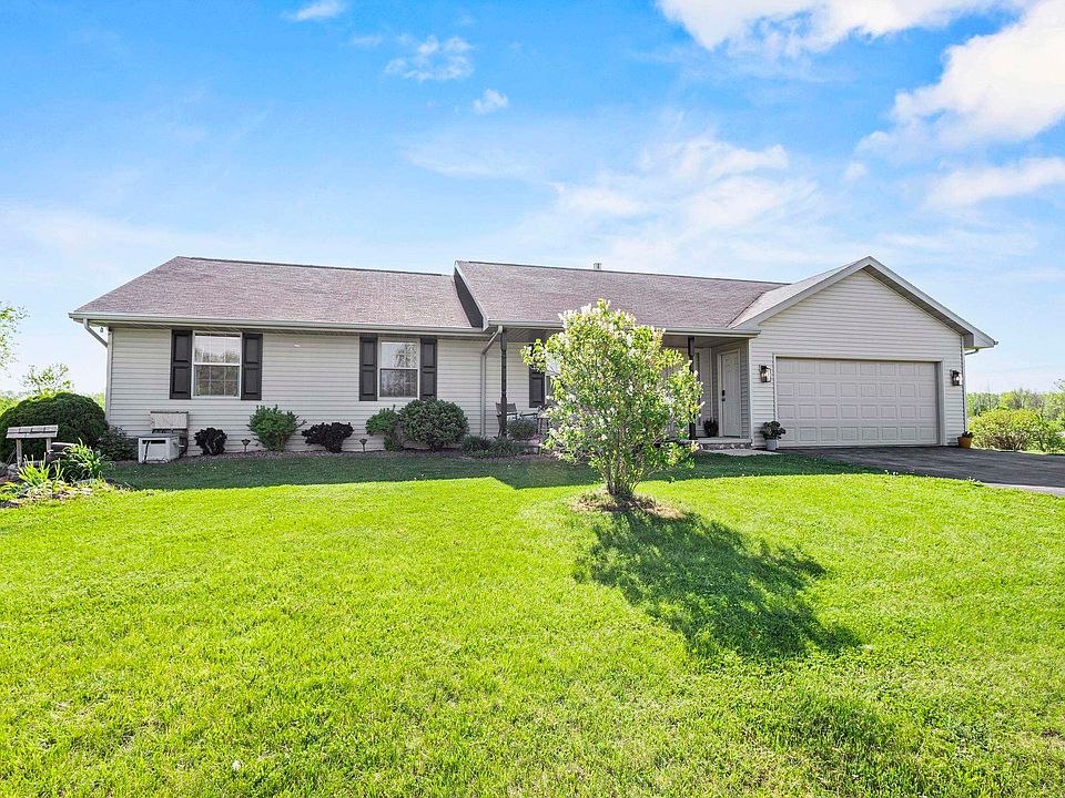 1st image of 838 Poppy Ln