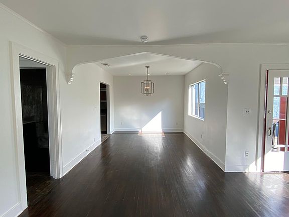 4th image of 615 N La Fayette Park Pl